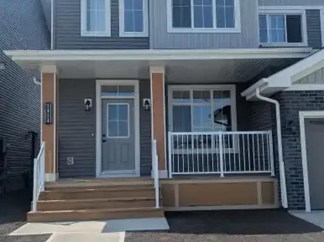 3 Bedroom House Edmonton AB 104972976