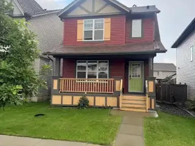 3 Bedroom House Edmonton AB 104985928