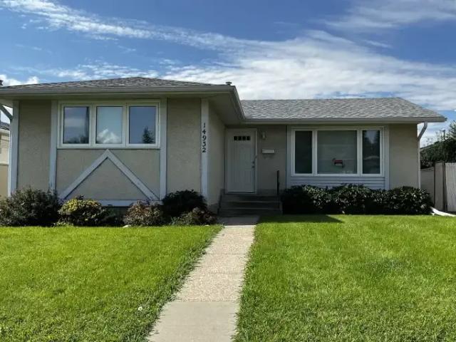 3 Bedroom House Edmonton AB 104985929