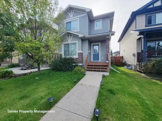 3 Bedroom House Edmonton AB 104985985