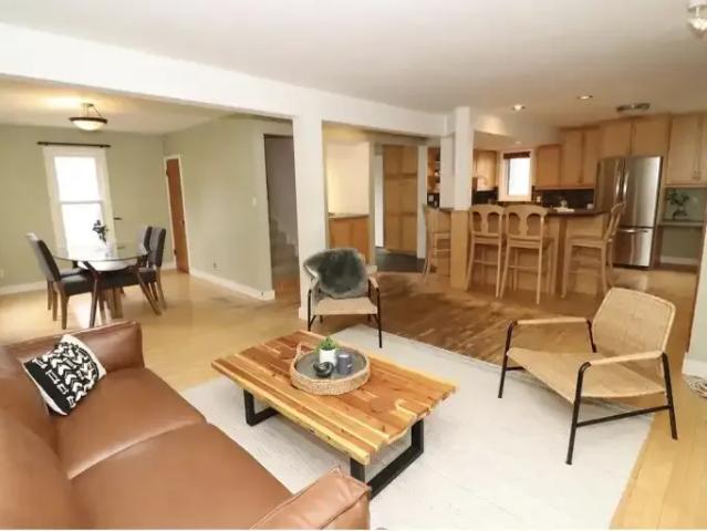 3 Bedroom House Edmonton AB 105047782