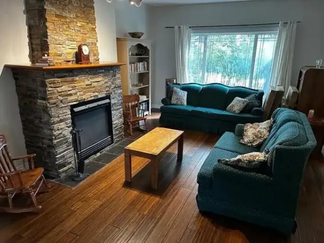3 Bedroom House Edmonton AB 105150608