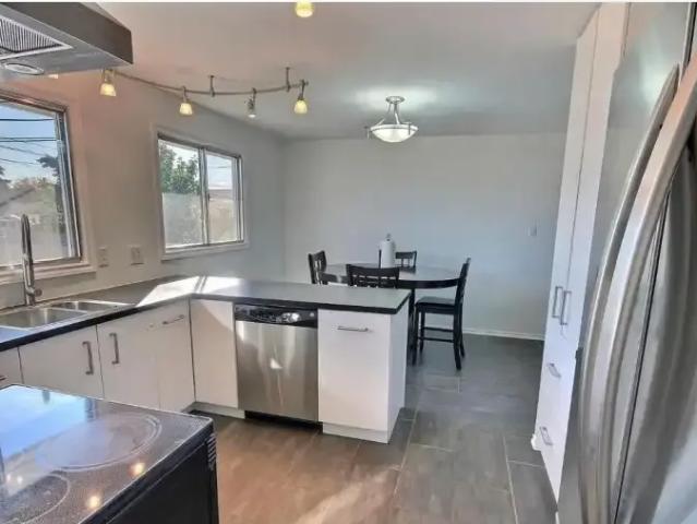 3 Bedroom House Edmonton AB 105150981