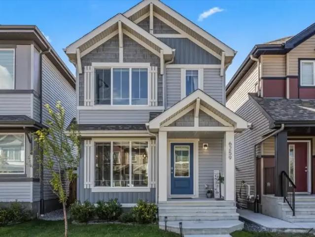 3 Bedroom House Edmonton AB 105543361