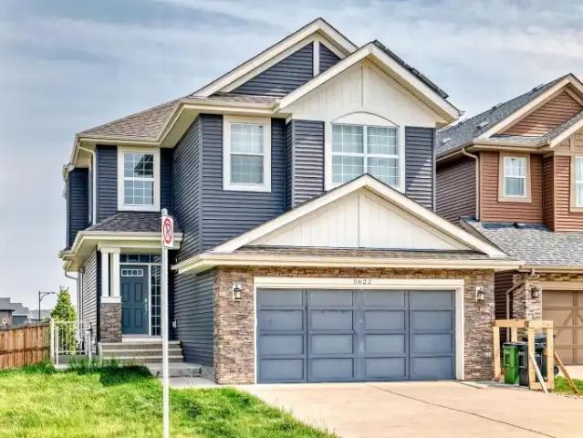 3 Bedroom House Edmonton AB 105543362