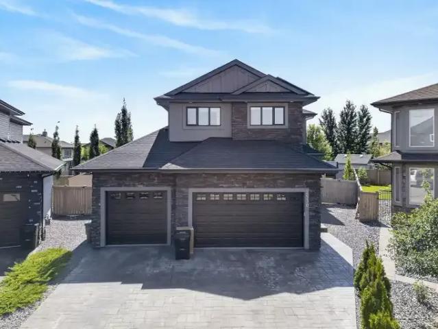 3 Bedroom House Edmonton AB 105543424