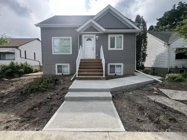 3 Bedroom House Edmonton AB 105643536