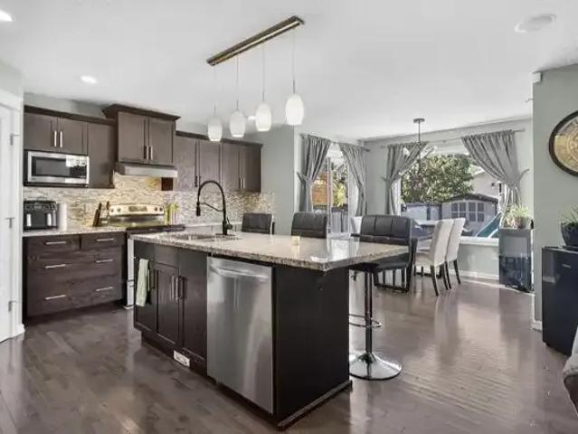 3 Bedroom House Edmonton AB 105674822