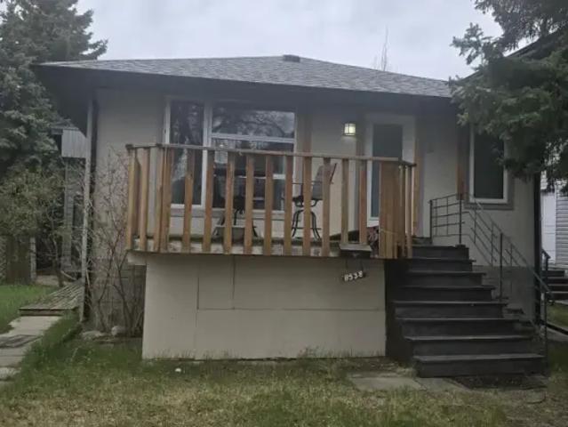 3 Bedroom House Edmonton AB 105859449