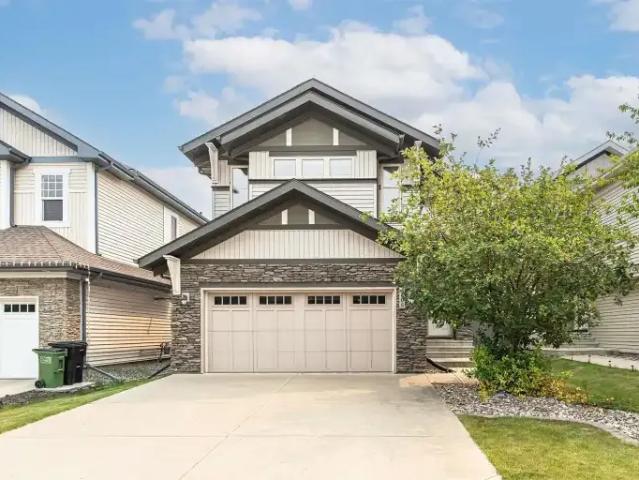 3 Bedroom House Edmonton AB 106095963