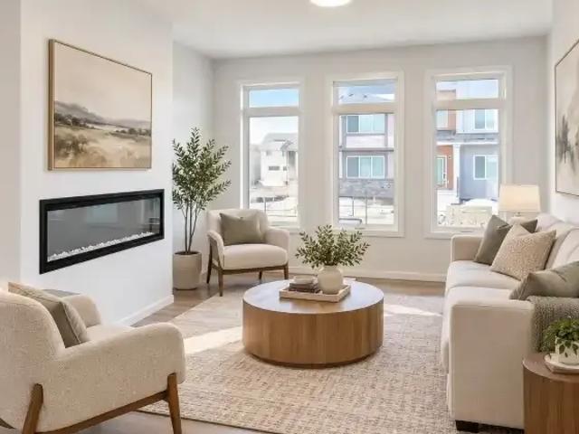 3 Bedroom House Edmonton AB 106181333