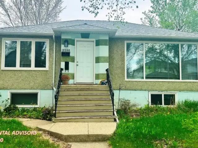 3 Bedroom House Edmonton AB 102883476