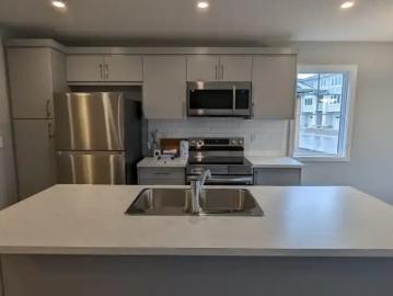 3 Bedroom House Edmonton AB 103118924