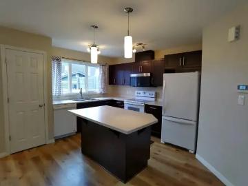 3 Bedroom House Edmonton AB 103411223