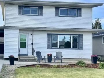 3 Bedroom House Edmonton AB 103411262