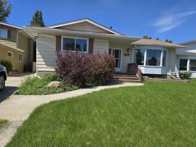 3 Bedroom House Edmonton AB 103798581