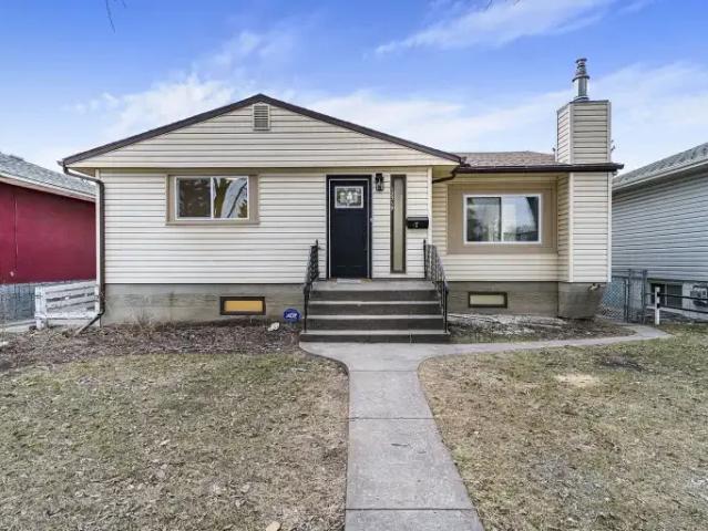3 Bedroom House Edmonton AB 103840220