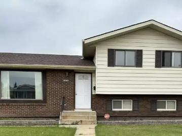 Ermineskin, Edmonton, Alberta - Garden