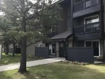 3 Bedroom House Edson AB 102846631