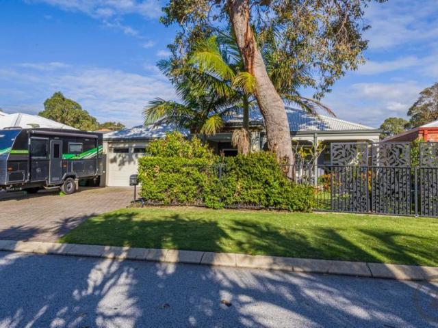 3 Bedroom House Erskine, WA 104684563