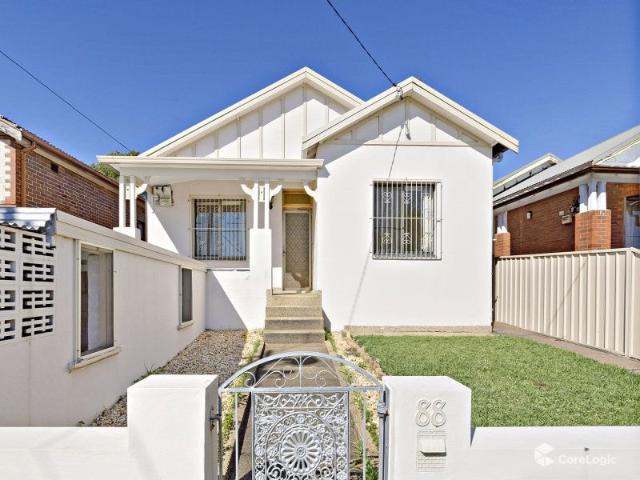 3 BEDROOM HOUSE for rent at 88 Yangoora Road Lakemba NSW 2195