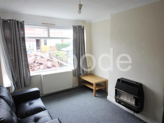 3 Bedroom House for rent at Welton Mount, Hyde Park, Leeds