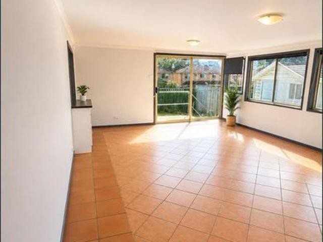3 Bedroom House for Rent Heart of Campbelltown