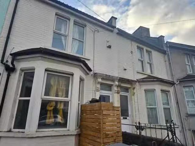 3 bedroom house for rent in Cotswold Road, BS3