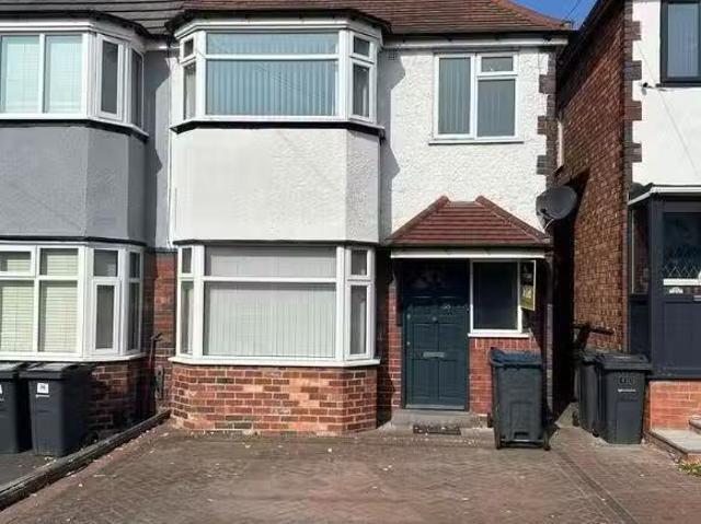 3 bedroom house for rent in Coalway Avenue, Sheldon, birmingha.
