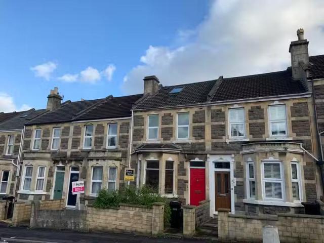 3 bedroom house for rent in Coronation Avenue, Bath, BA2