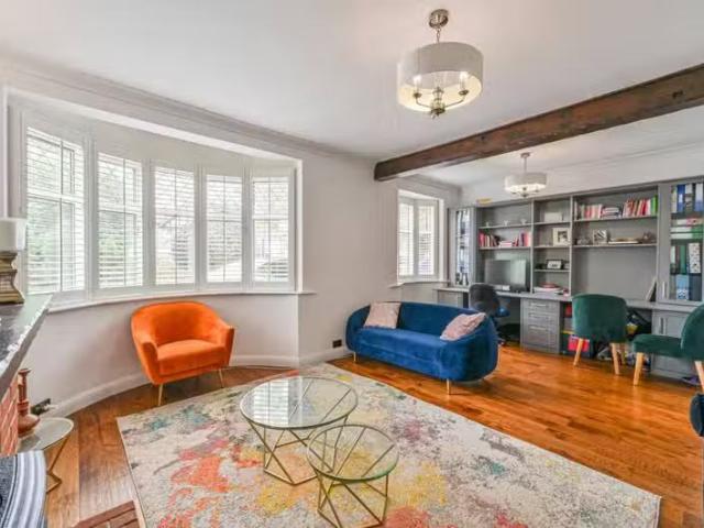 3 bedroom house for rent in Cloisters Avenue, Bickley, Bromley.