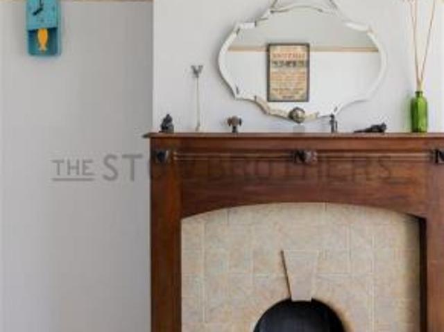 3 bedroom house for rent in Alma Avenue, Highams Park, E4