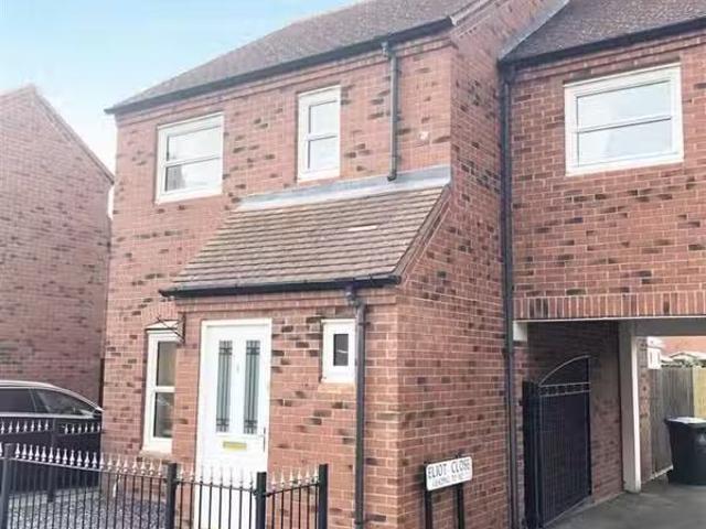 3 bedroom house for rent in Austen Road, Stratford Upon Avon.