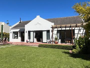 3 Bedroom House For Rent in Bergvliet