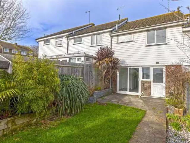 3 bedroom house for rent in Blackpatch Grove, Shoreham By Sea.