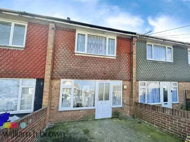 3 bedroom house for rent in Broadway, Jaywick, CLACTON ON SEA.
