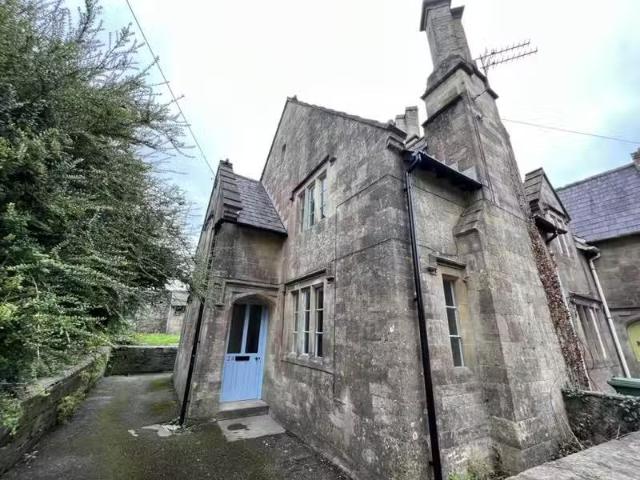 3 bedroom house for rent in Doulting, Nr Shepton Mallet, Somer.