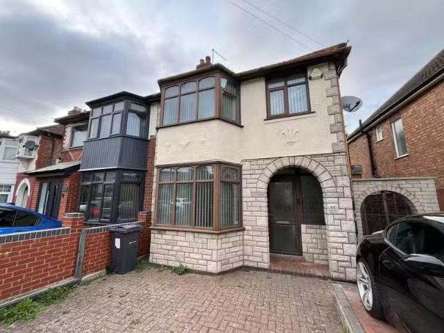 3 bedroom house for rent in Dorothy Road, Tyseley, Birmingham.
