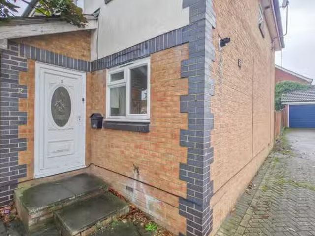 3 bedroom house for rent in Duriun Way, Erith, London, DA8