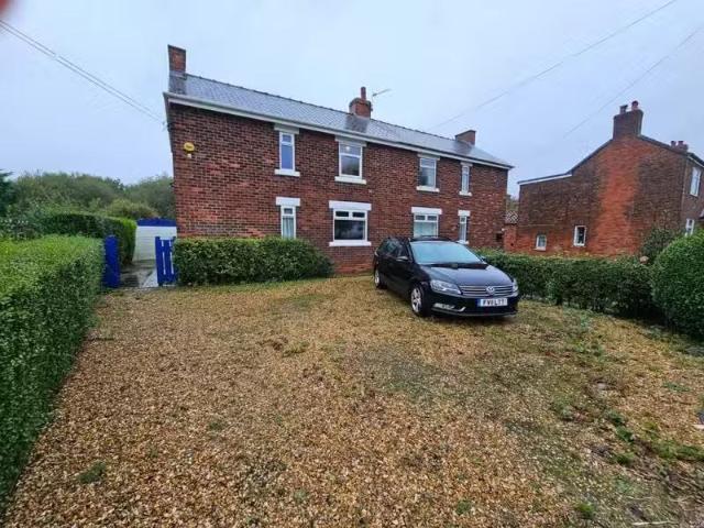 3 bedroom house for rent in Eastoft Road, Luddington, DN17
