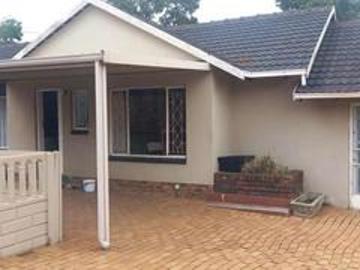 3 bedroom house for rent in elandspa.