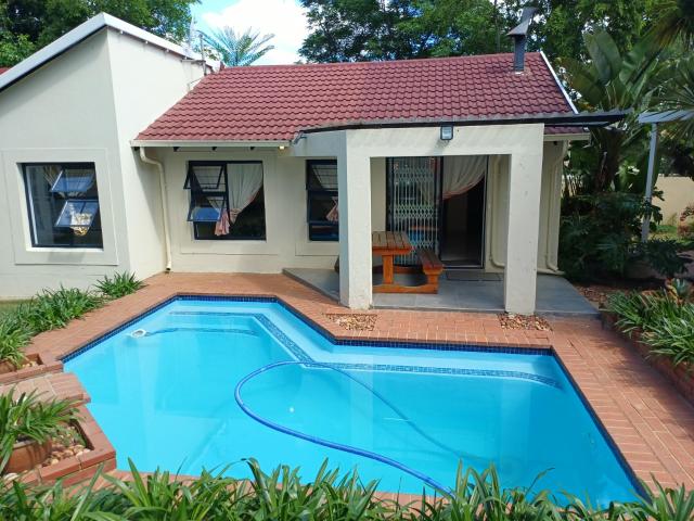 3 BEDROOM HOUSE FOR RENT IN SHARONLEA FOR R18 000 AVAILABLE 1 NOVEMBER