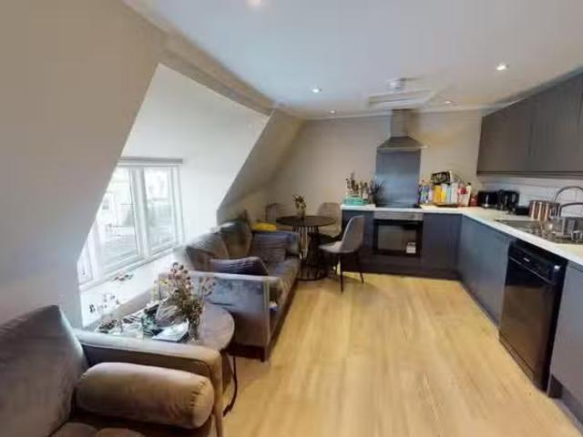 3 bedroom house for rent in Portland Road, Bristol, BS8
