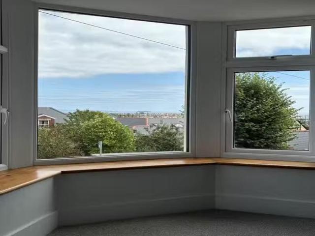 3 bedroom house for rent in Park Crescent, Barry, Vale of Glam.