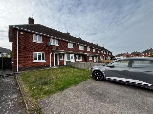 3 bedroom house for rent in Pine Tree Road, Bedworth, CV12