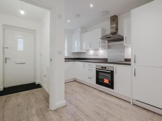3 bedroom house for rent in Wheel House Drive, Bradford, BD6