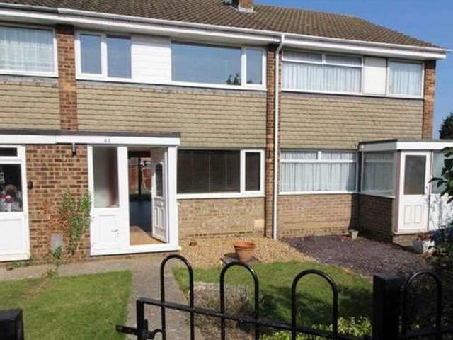 3 bedroom house for rent in Tiffany Close AVAILABLE NOW MK2