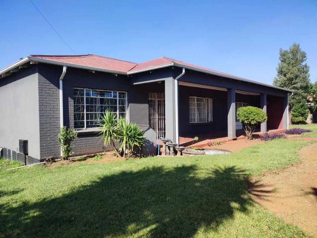 3 bedroom House for Rental in Wentworrth, Krugersdorp