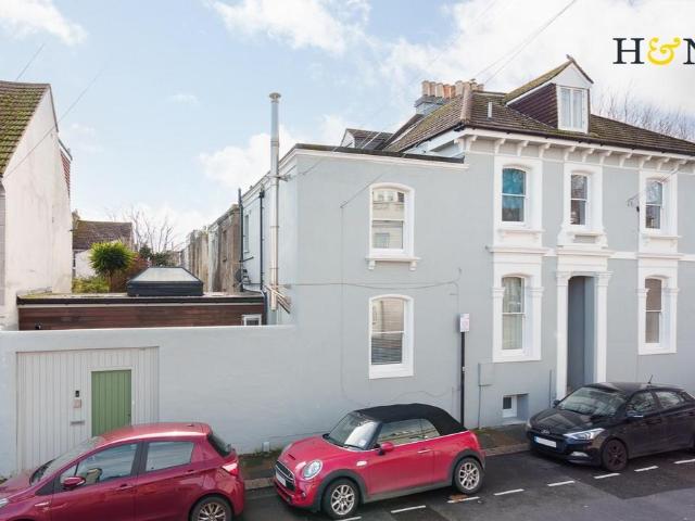 3 bedroom house for sale