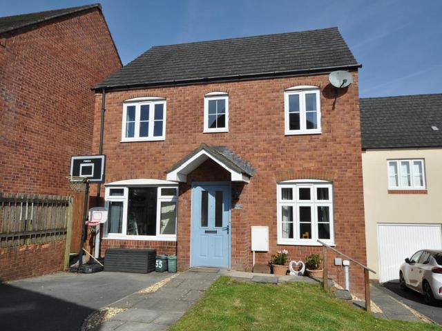 3 bedroom detached house for sale